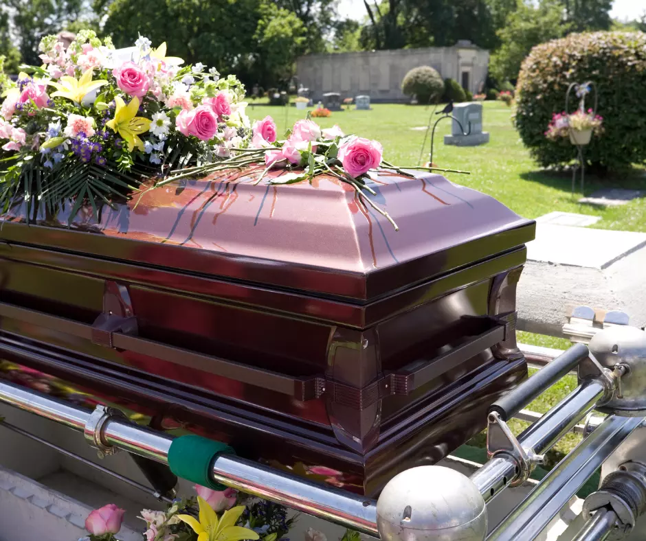 Cum să alegi florile potrivite pentru a onora viața celui decedat