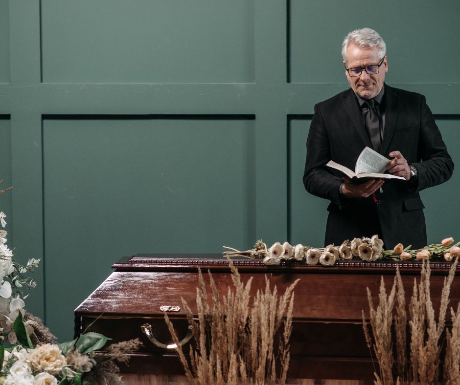 Sfaturi pentru planificarea anticipată a serviciilor funerare